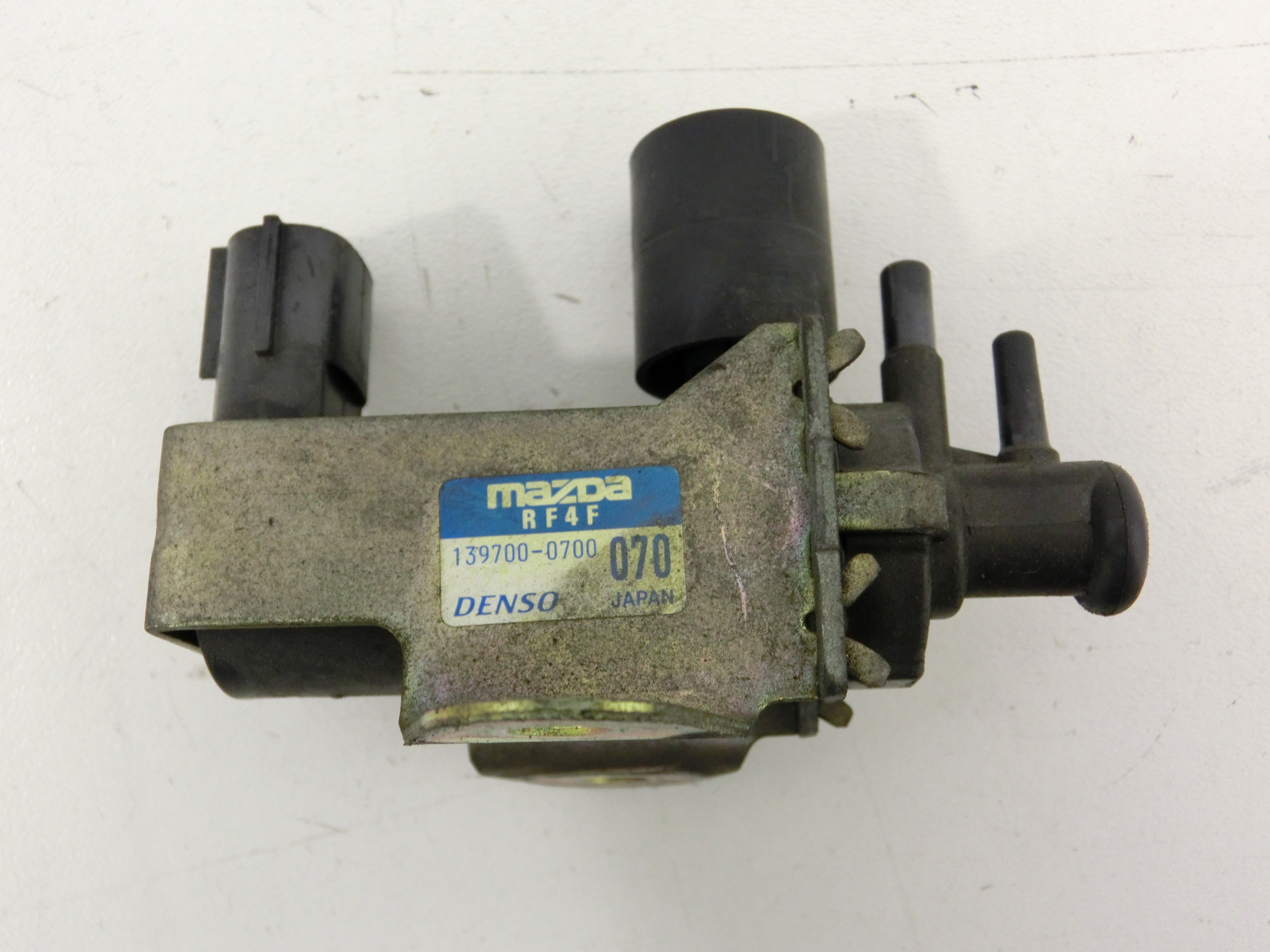 Mazda Premacy CP 99-01 2,0D 74KW Magnetventil Druckwandler 139700-0700 ...